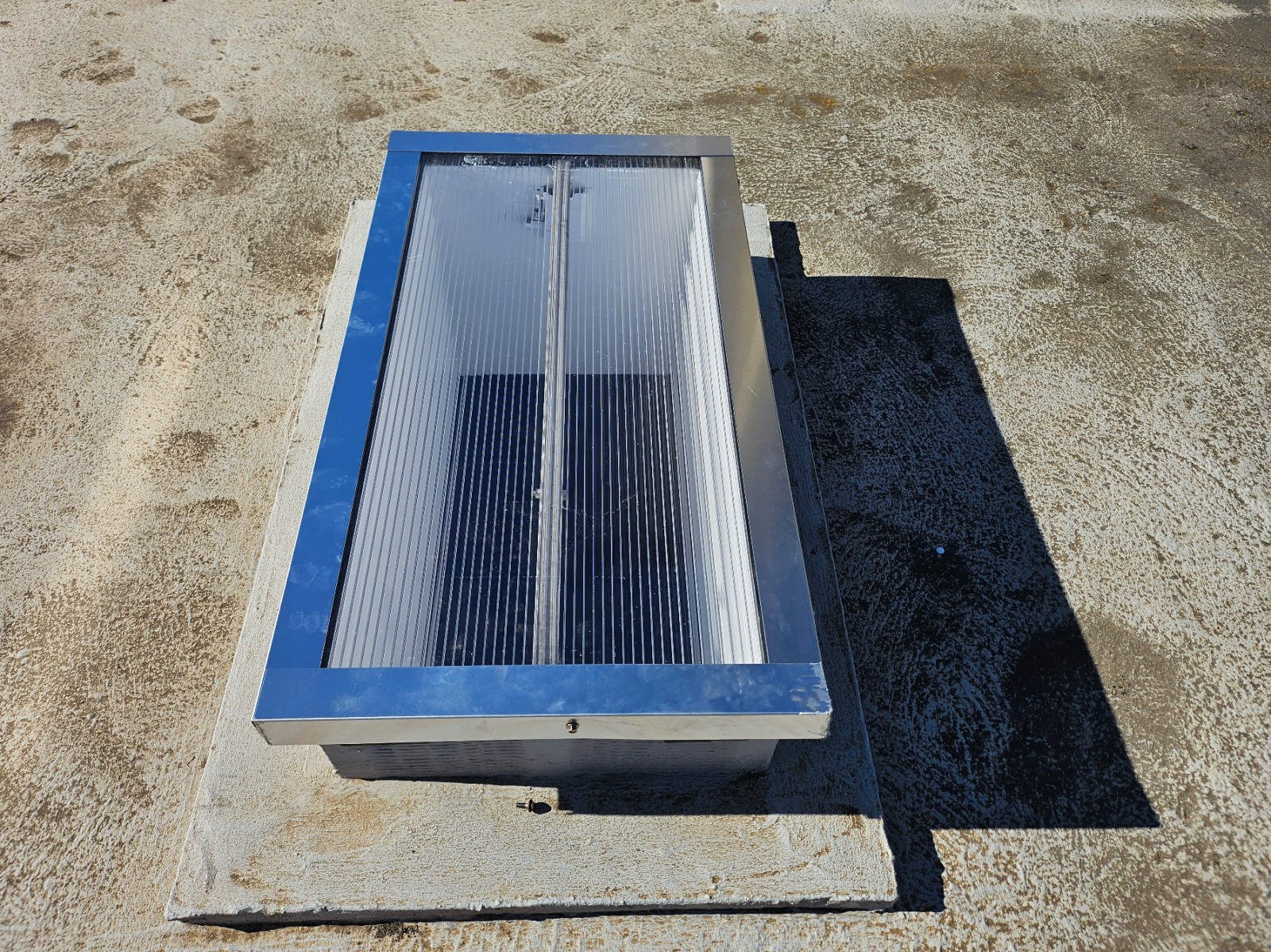 Remplacement d'une bulle de lanterneau pour un cabinet dentaire situé à Salon-de-Provence