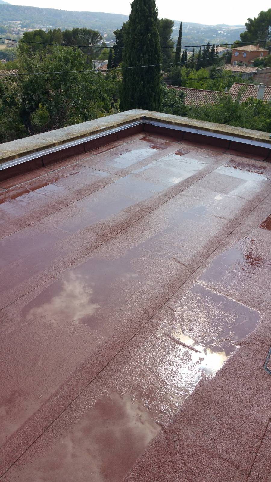 Étanchéité auto protégée membrane bitumineuse à Bouc Bel Air