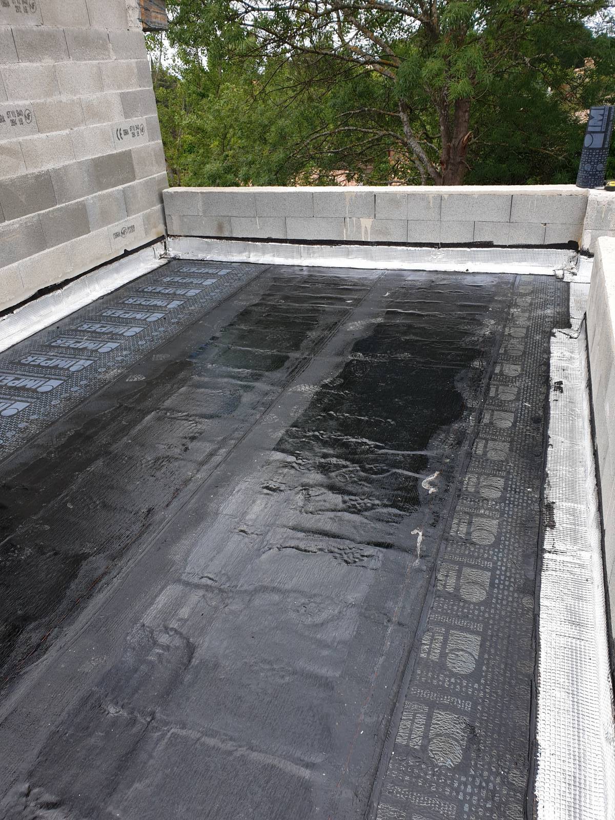 Étanchéité sous carrelage d'une terrasse neuve à Eyragues