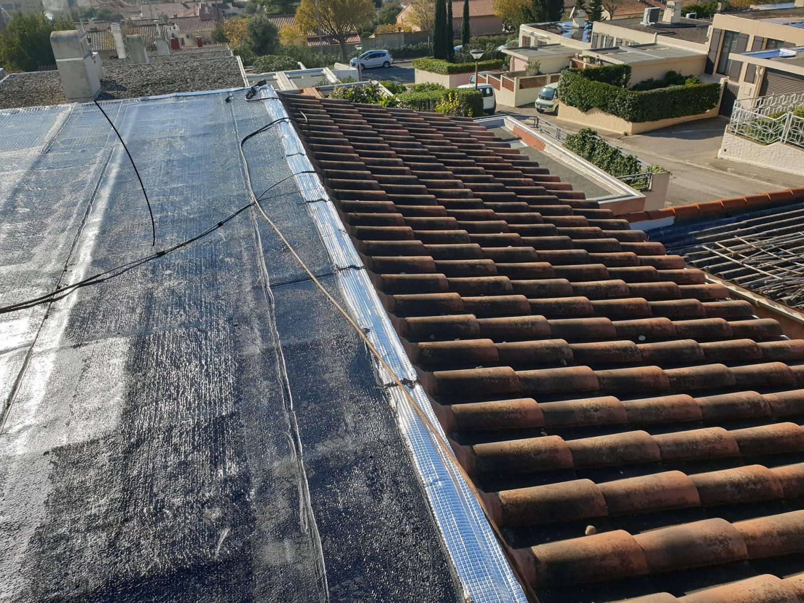 Réfection d'une étanchéité sous gravillons à Port de Bouc (Bouches du Rhône)