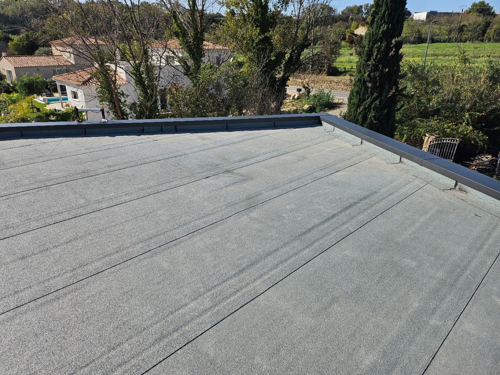 Étanchéité autoprotégée + isolation de 3 terrasses d'une villa neuve à Istres