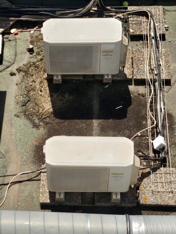 Contrat d’entretien de toitures tuiles et terrasses de toit plat – Centre sportif Airbus